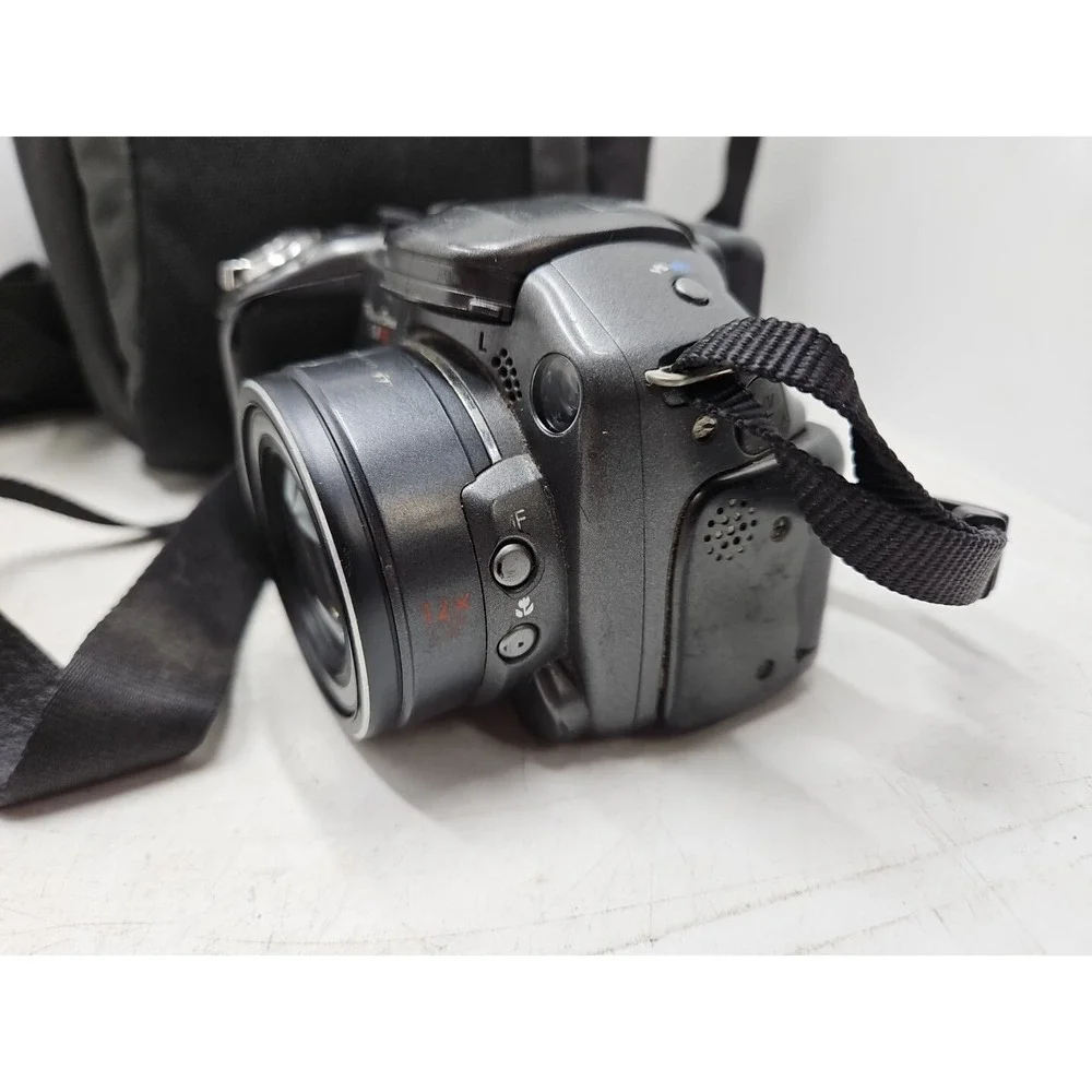 Canon PowerShot S3IS PC1192 Black Digital Camera 6.0 Mega Pixels FOR PARTS